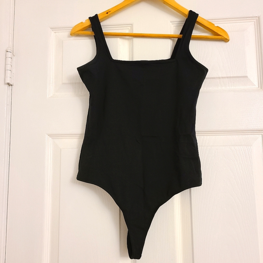 Black square neck bodysuit